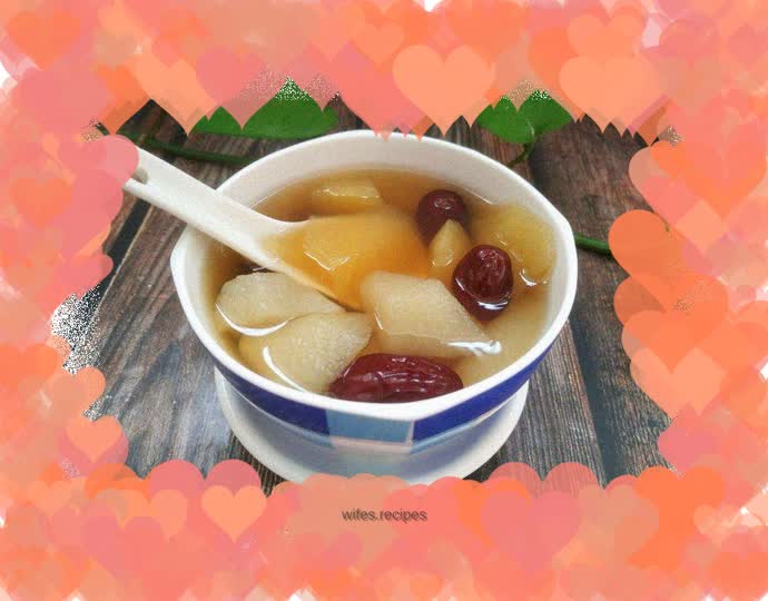 Red dates, snow pear and apple soup
