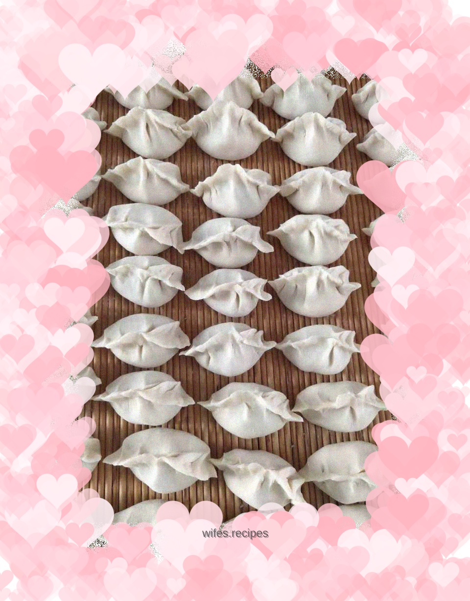 Peng Dou shows you how to make cabbage and pork dumplings (includes how to make fried dumplings)