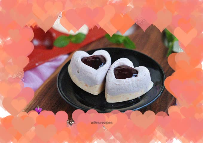 The taste of love is this sweet and sour love blueberry mousse