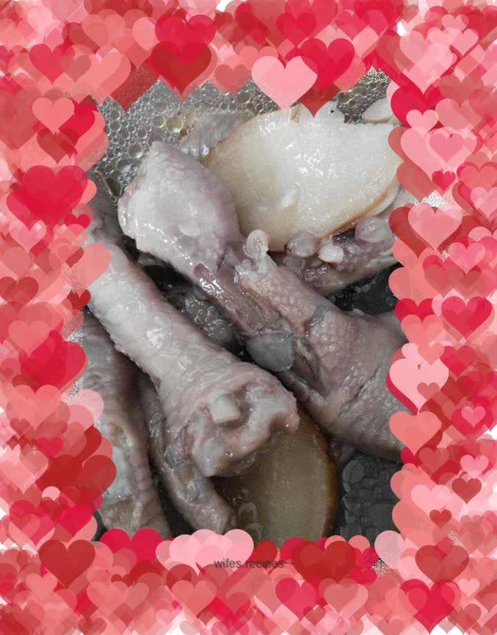 Braised chicken feet with eyebrow beans and peanuts