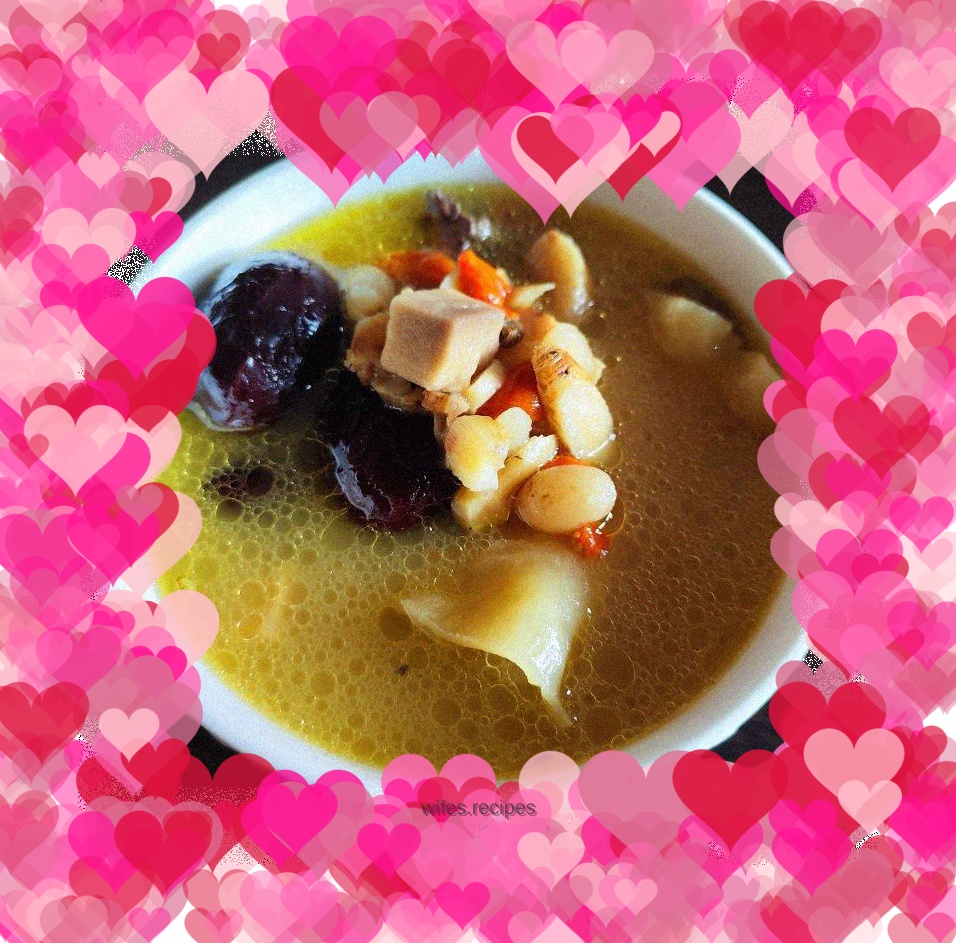 Fish maw black chicken soup