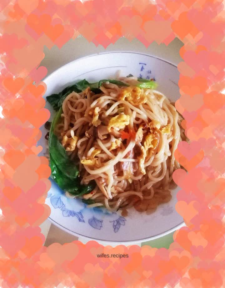 Fried rice noodles with eggs