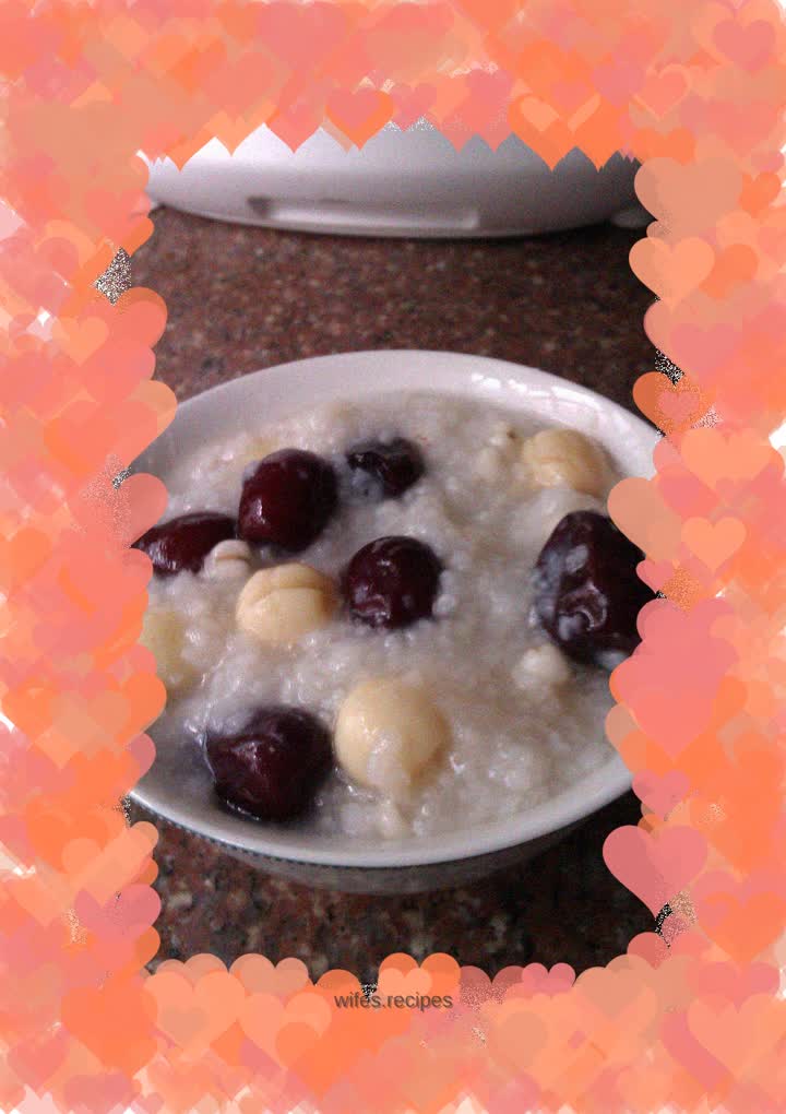 Red dates, barley and lotus seed porridge