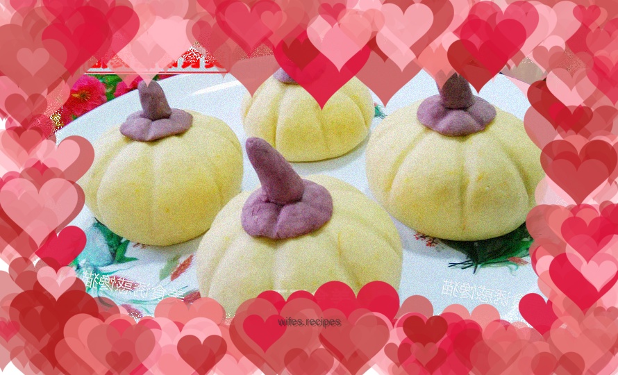 Pumpkin Peanut Buns
