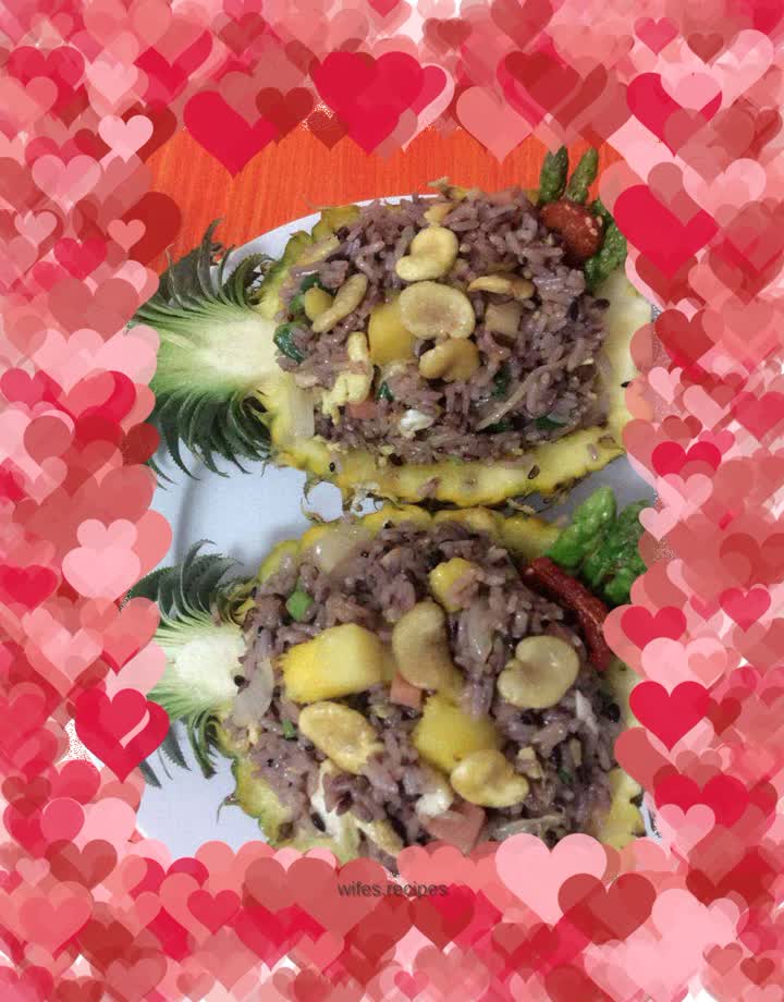 Black rice and pineapple rice