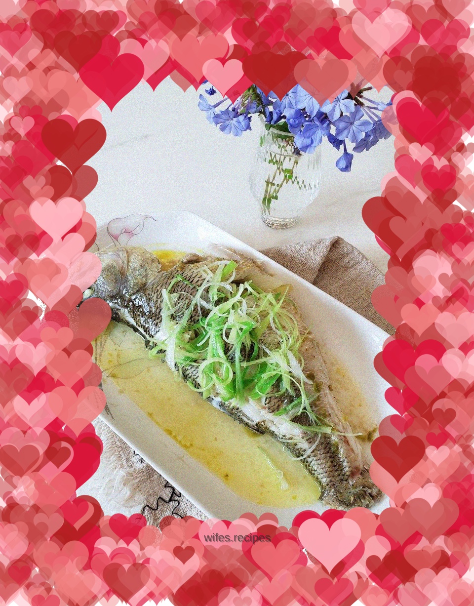 Steamed seabass with green peppercorn sauce