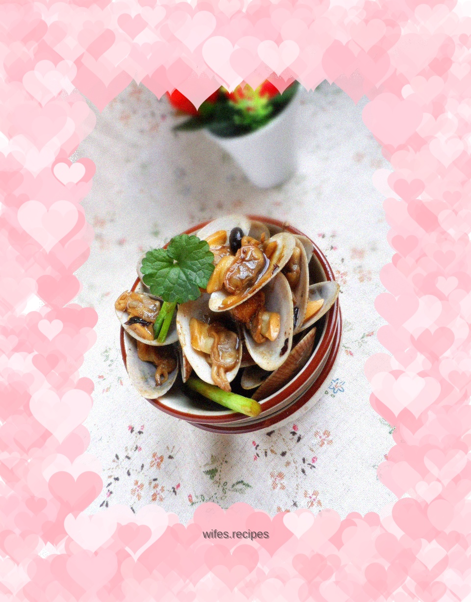 Stir-fried bean sprouts with scallops