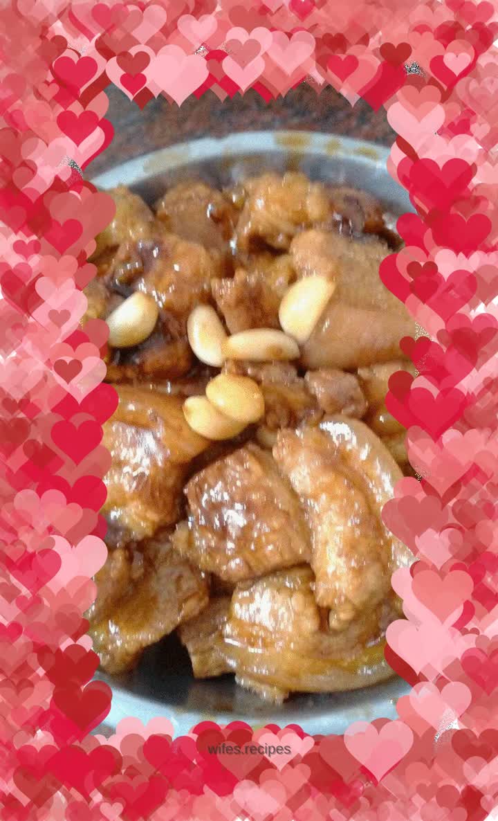 Pork belly braised with garlic