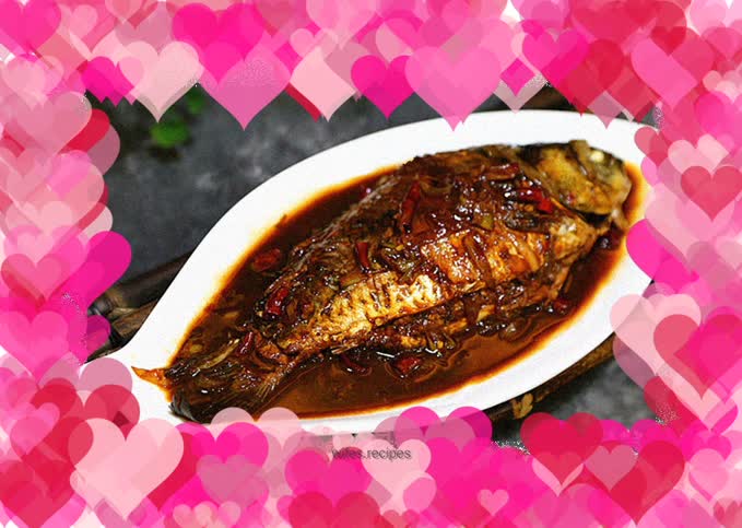 Braised crucian carp with soy sauce