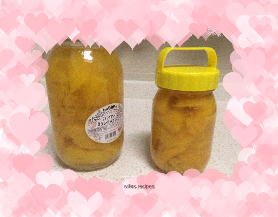Canned yellow peach