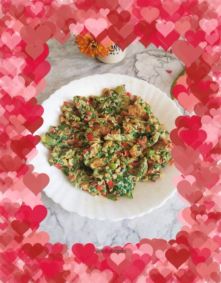 Omelette with minced meat and celery leaves