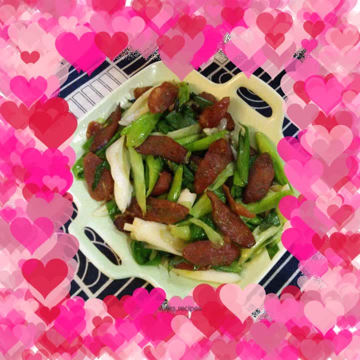 Fried Sausage with Green Garlic