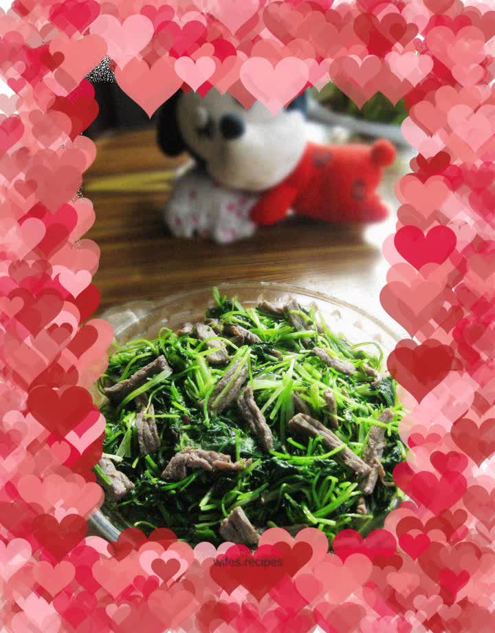 Stir-fried beef with coriander