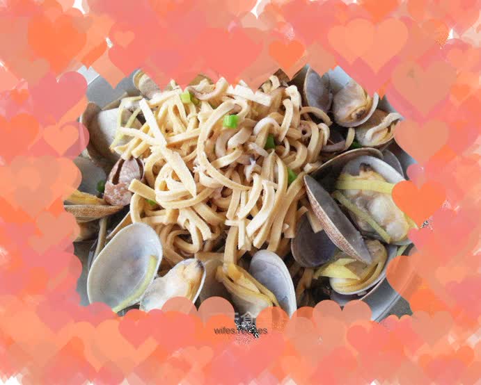 Boiled dried clams