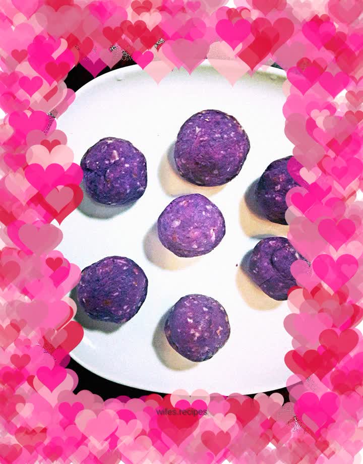 Purple sweet potato, walnut and longan balls (sugar-free and oil-free version)
