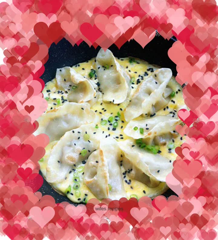 Fried dumplings with eggs