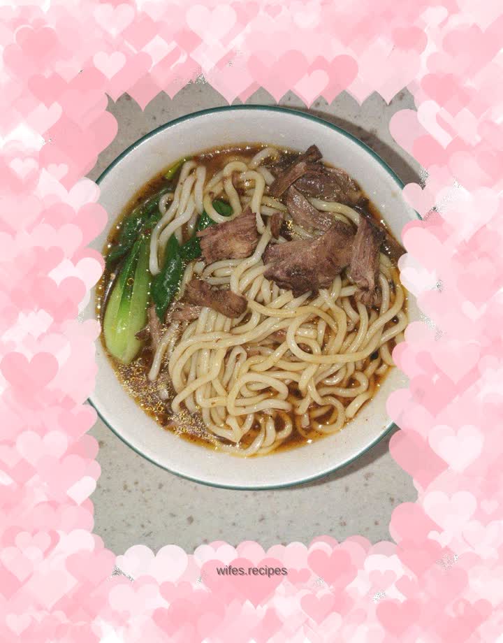 Braised beef noodles