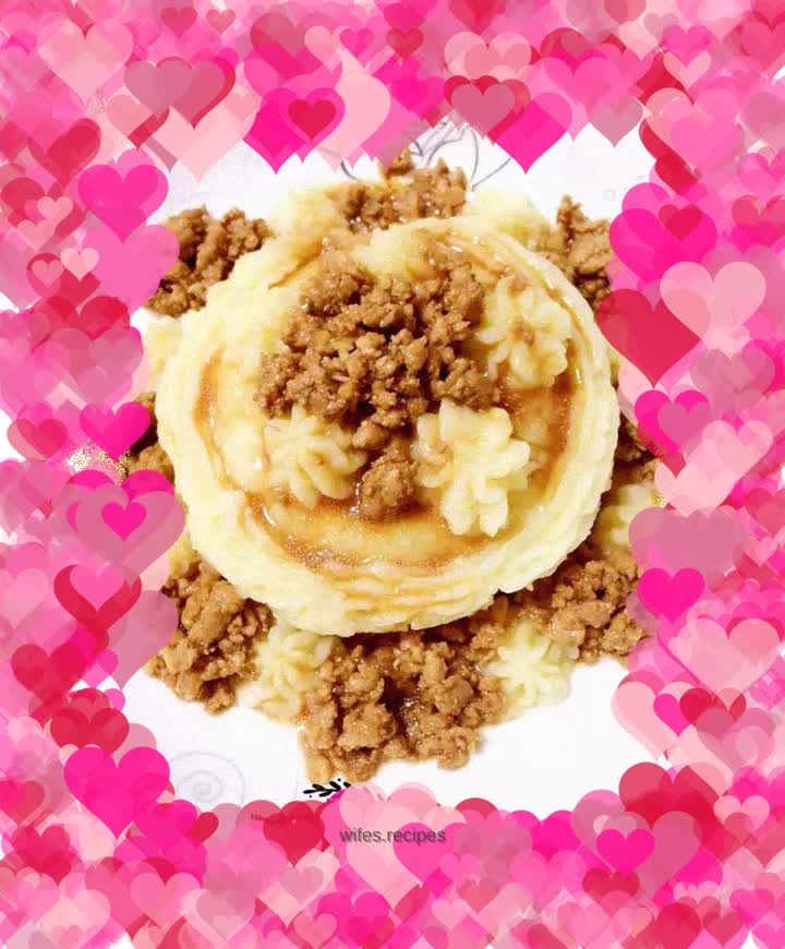 Minced meat and mashed potatoes