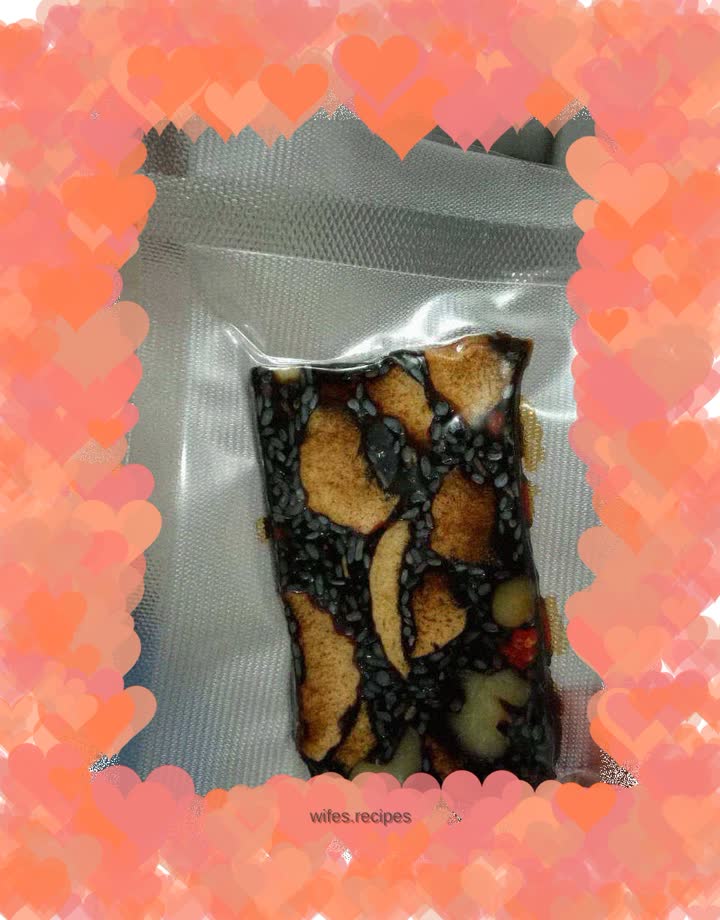 Traditional handmade donkey hide gelatin cake