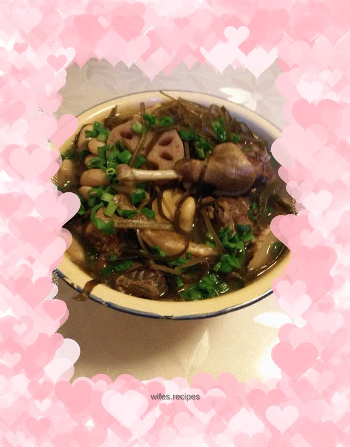 Refreshing shredded kidney bean stewed duck soup