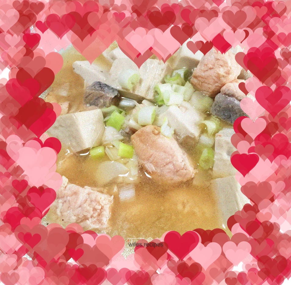 Salmon stewed with tofu