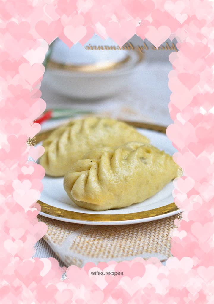 Cornmeal and Dried Vegetable Buns