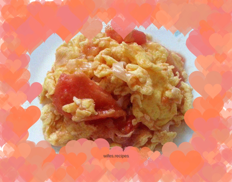 Scrambled eggs with tomatoes