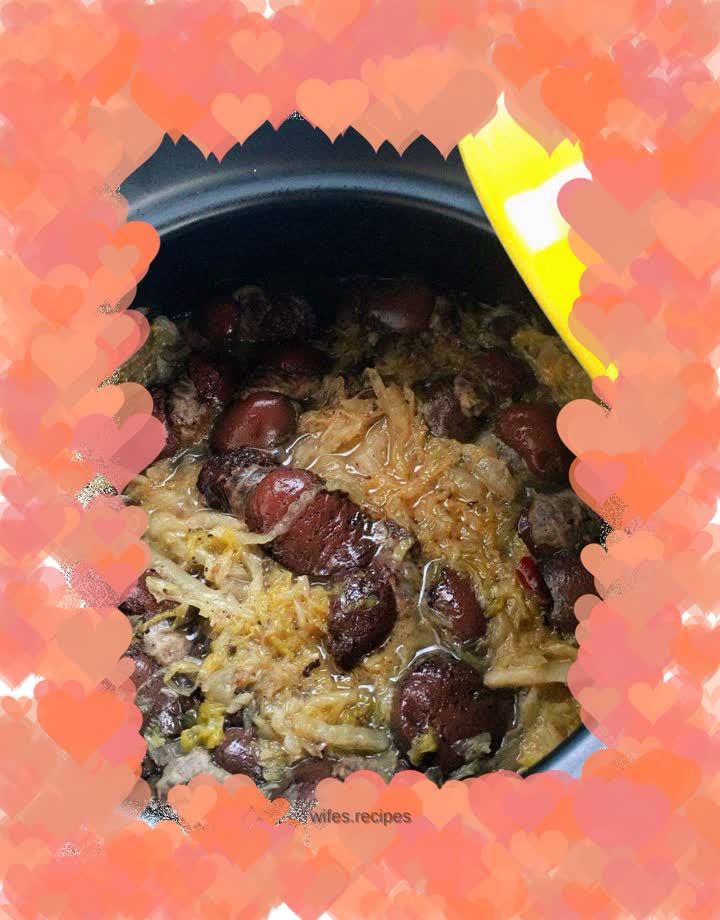 Blood Sausage Stewed with Sauerkraut