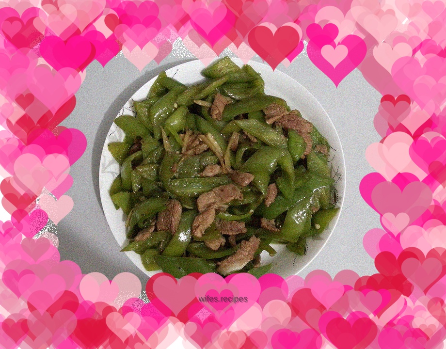 Stir-fried pork slices with hot pepper