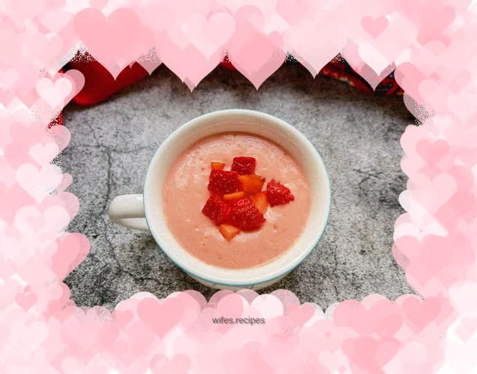 Papaya strawberry yogurt smoothie