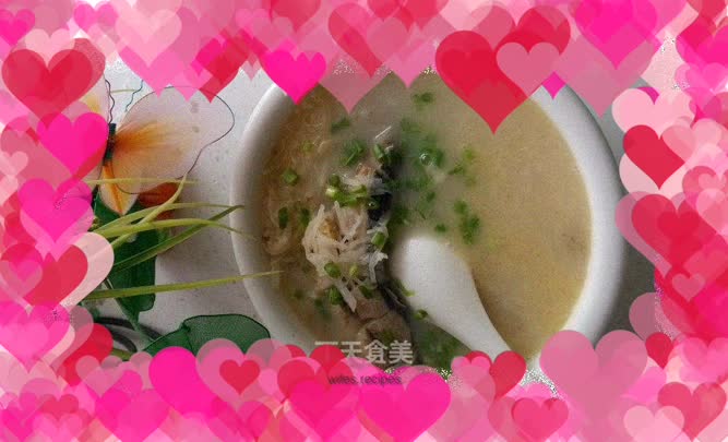 Shredded radish and crucian carp soup