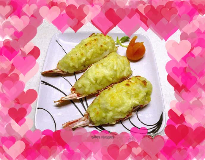 Baked prawns with black pepper and potatoes