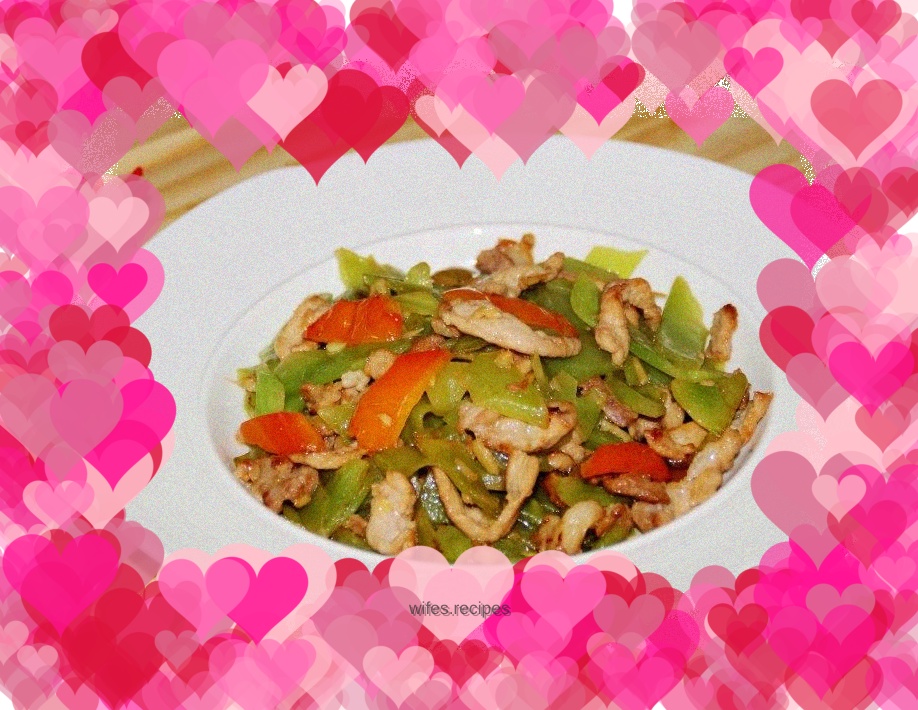 Stir-fried pork slices with lettuce