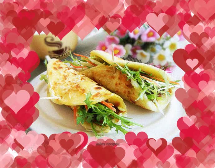 Home version of egg-filled pancakes