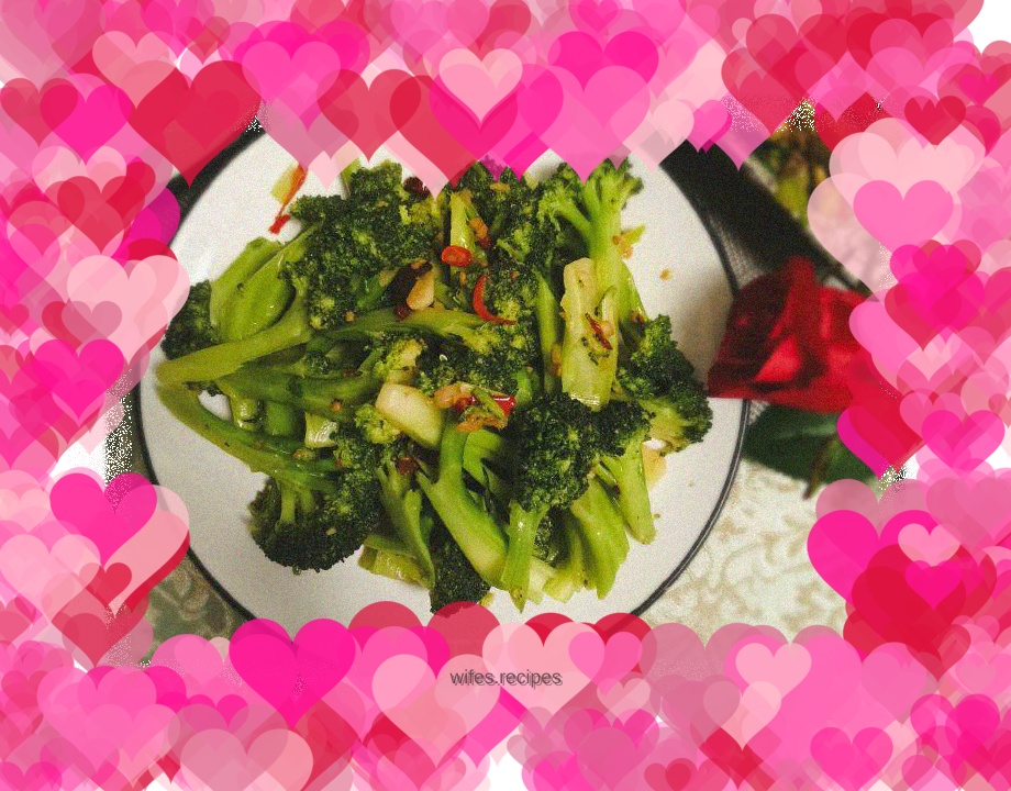 Stir-fried broccoli with garlic