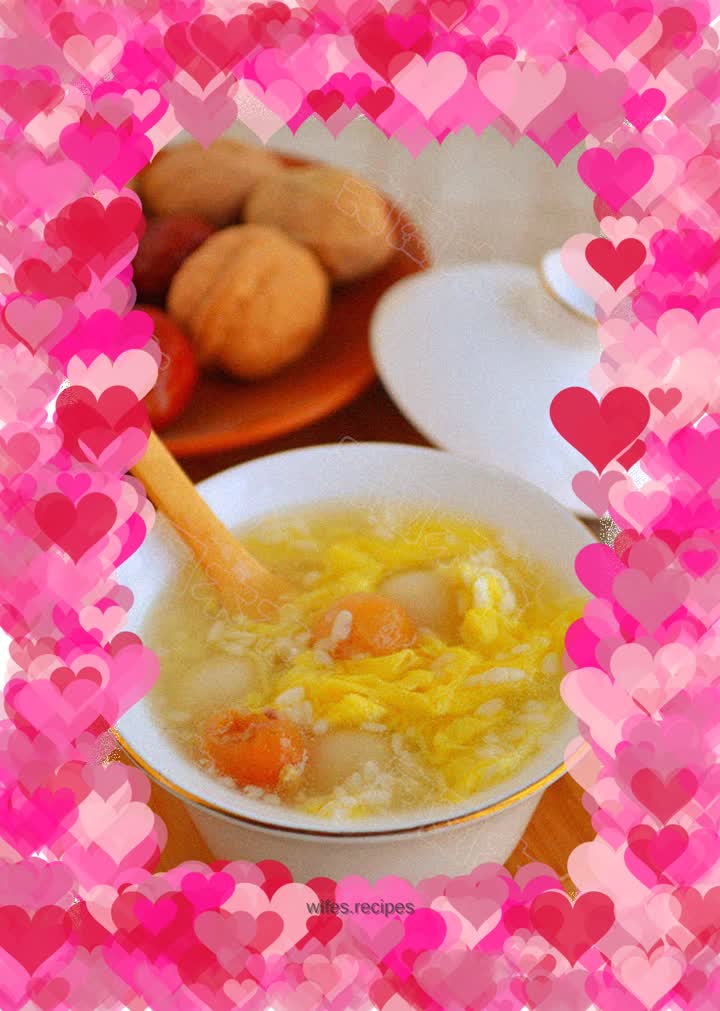 Sweet wine, longan and eggs