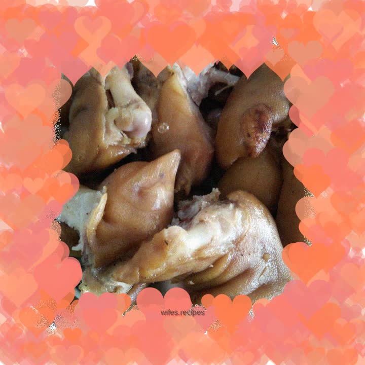 Sauced pork trotters