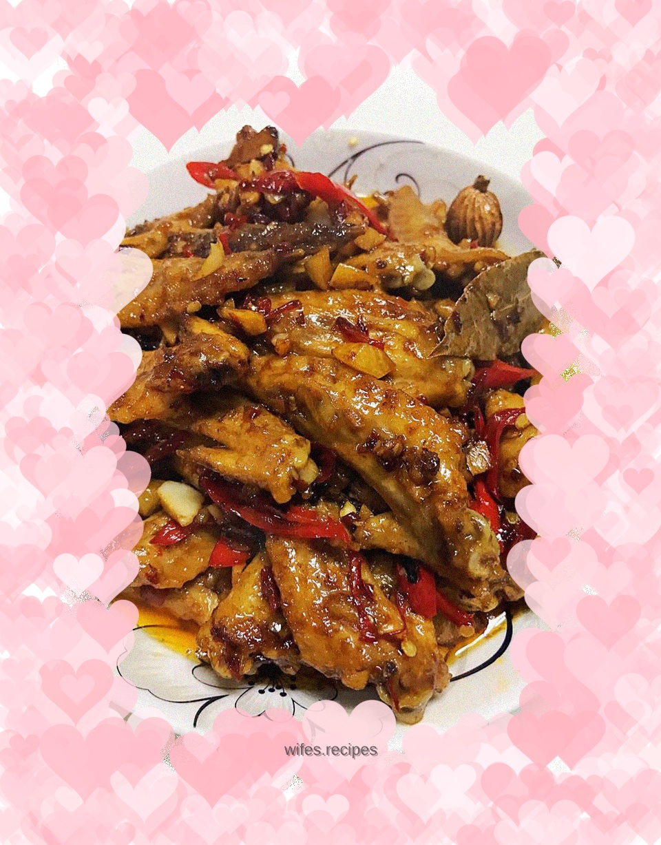 Sauce-flavored wing tips