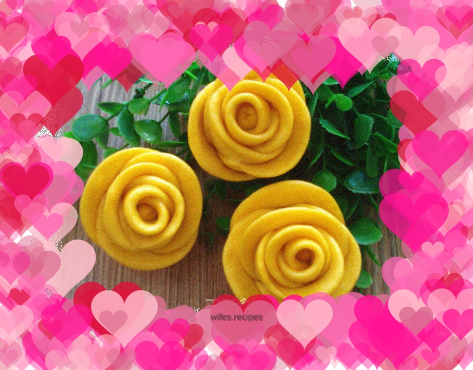 Pumpkin and Rose Steamed Buns