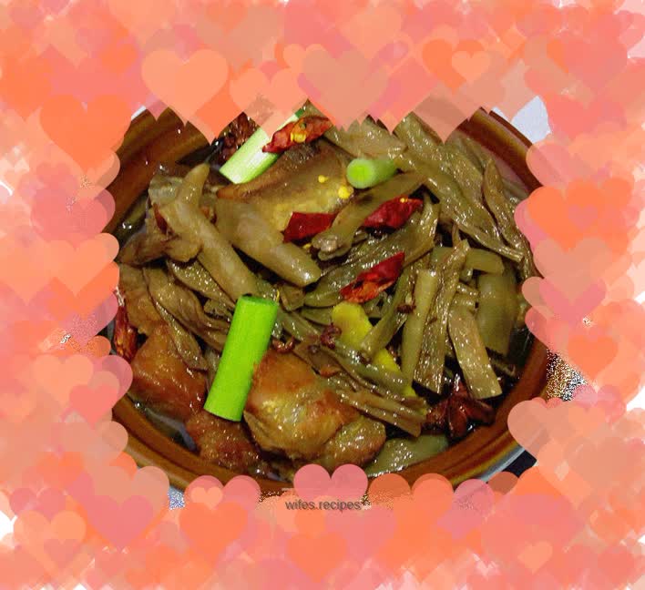 Dried beans and braised canned meat