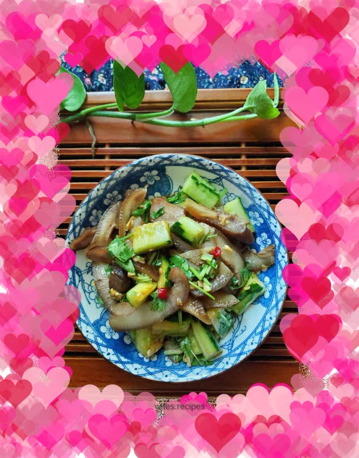 Cucumber mixed with braised pig scalp