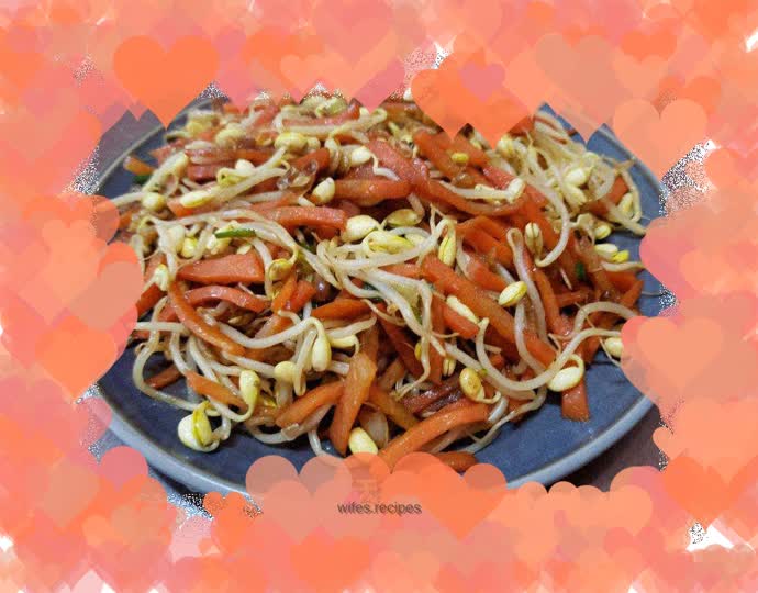 Stir-fried carrots and soybean sprouts