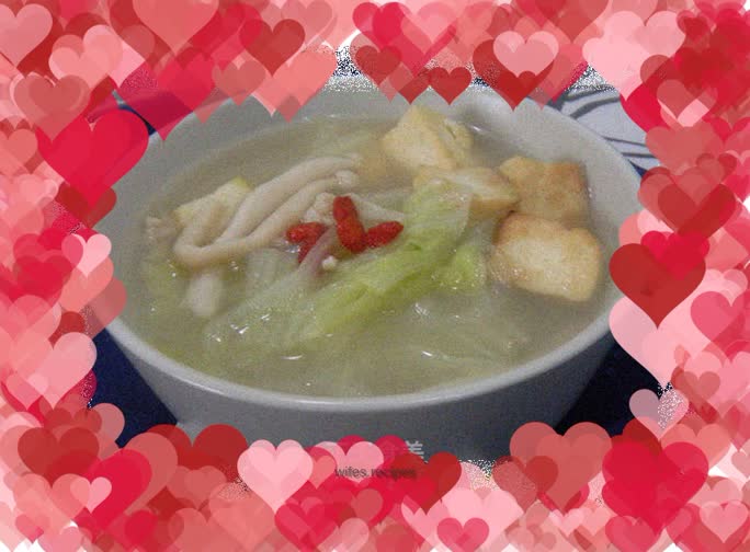 Cabbage and tofu in soup