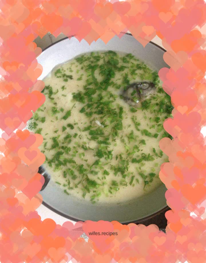 Crucian carp egg soup