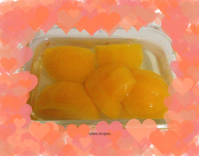 Canned yellow peach