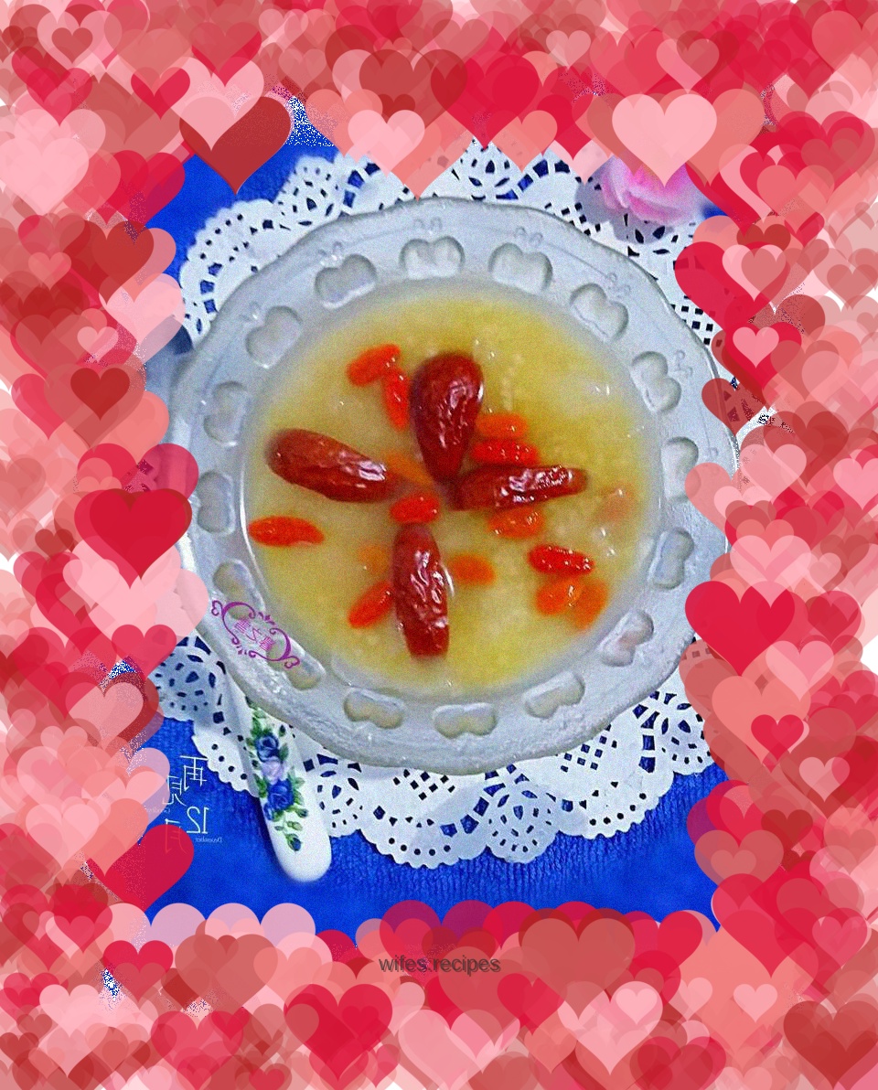 Millet, red dates and wolfberry porridge