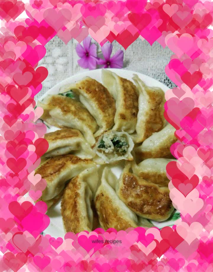 Pot stickers with radish filling