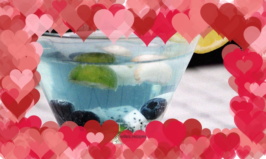 Mangosteen Blueberry Punch