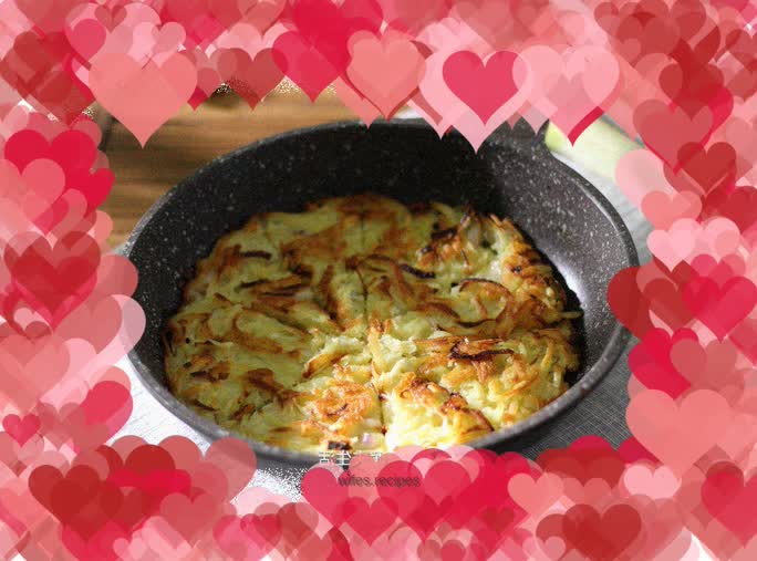 Pan-fried potato pancakes, potato shredded pancakes, nutritious breakfast, hash browns