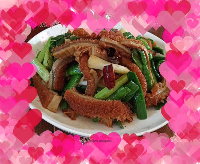 Stir-fried tripe with green garlic